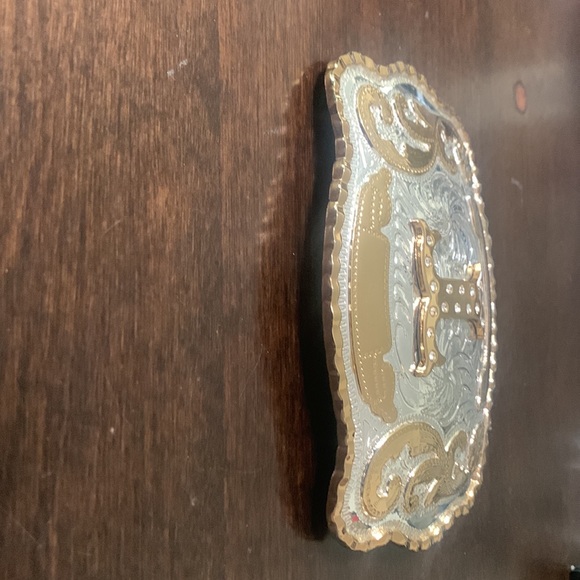 Western gold accent Buckle - Picture 5 of 9